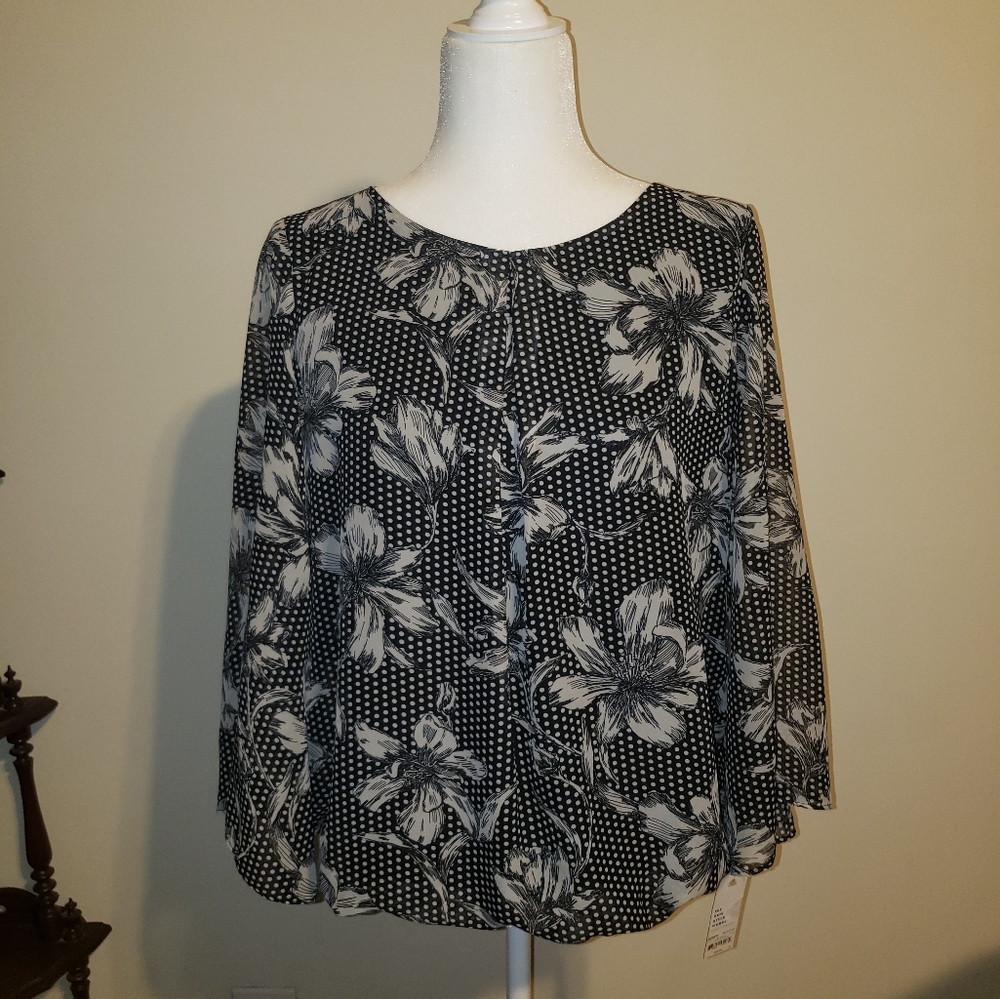 Sheer blouse by Apt 9.    Sz Med